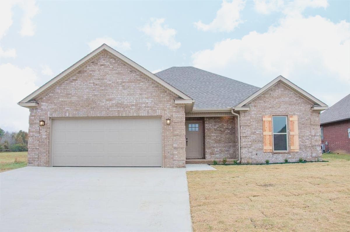 Plan 59120ND: 3-Bed Traditional House Plan with Split Bedroom Layout - 1382 Sq Ft - Image #6 - Ranch, Southern, Traditional