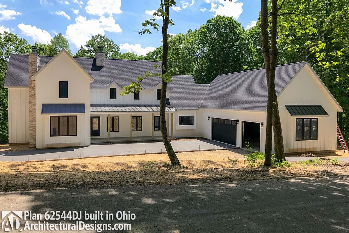 build gallery item - Modern Farmhouse Plan 62544DJ Comes to Life in Ohio