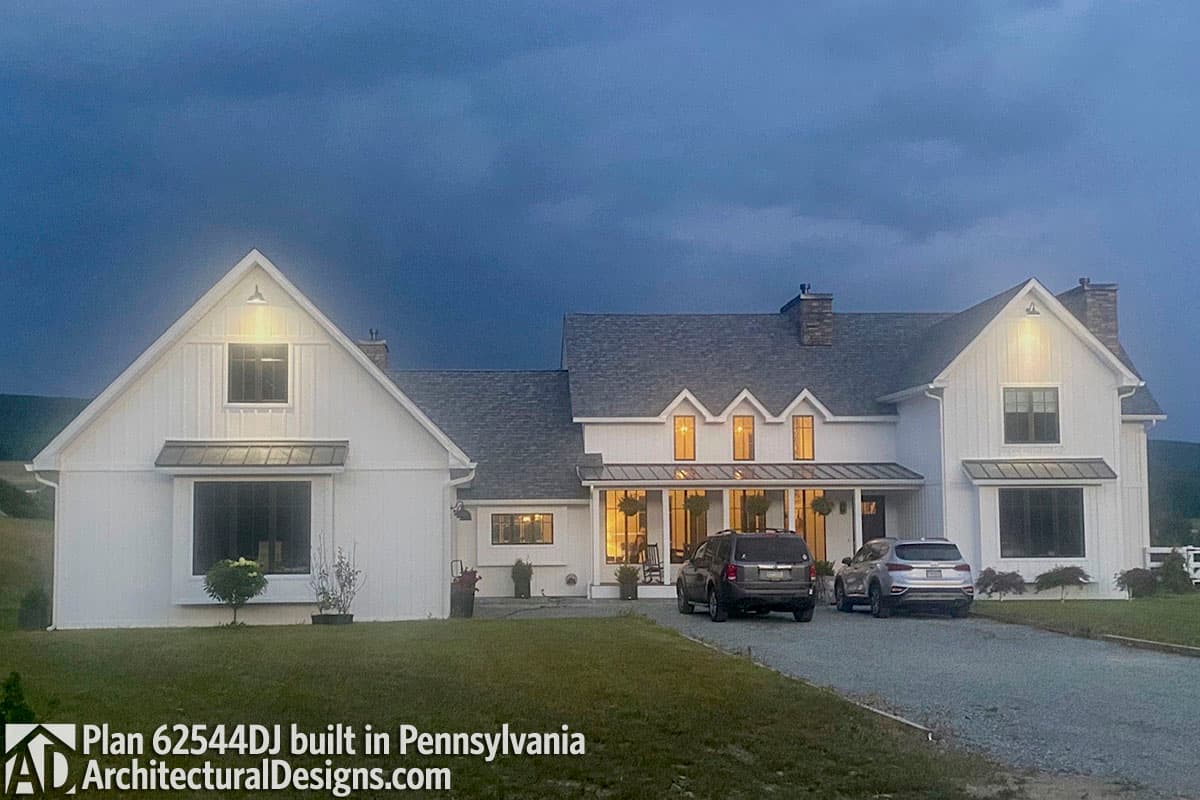 build gallery item - Modern Farmhouse 62544DJ comes to life in Pennsylvania 