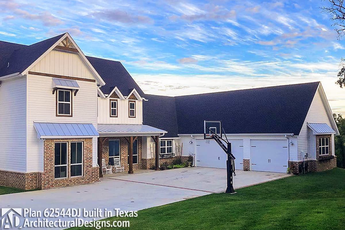 build gallery item - Modern Farmhouse Plan 62544DJ in reverse comes to life in Texas