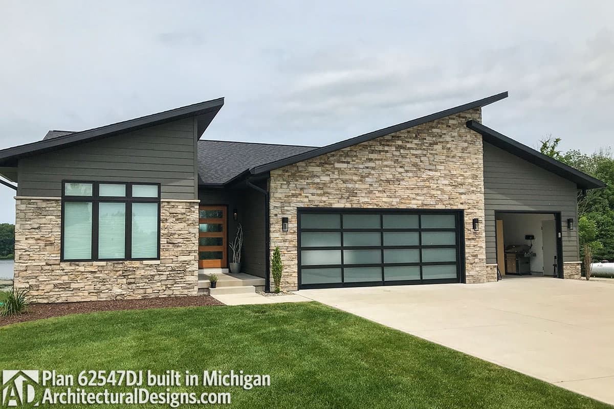 build gallery item - Modern House Plan 62547DJ comes to life in Michigan
