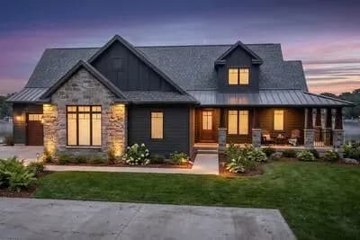 3-Bed Farmhouse with Split Bed Layout