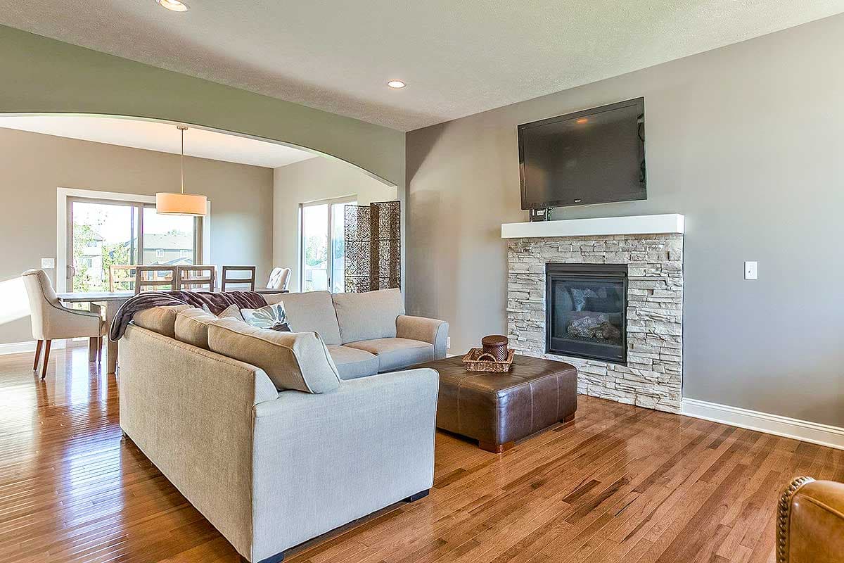 Plan 62570DJ: Family-Friendly Prairie Style House Plan - Image #6 - Northwest, Prairie