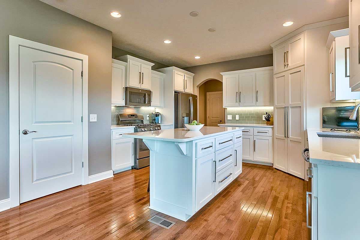 Plan 62570DJ: Family-Friendly Prairie Style House Plan - Image #5 - Northwest, Prairie