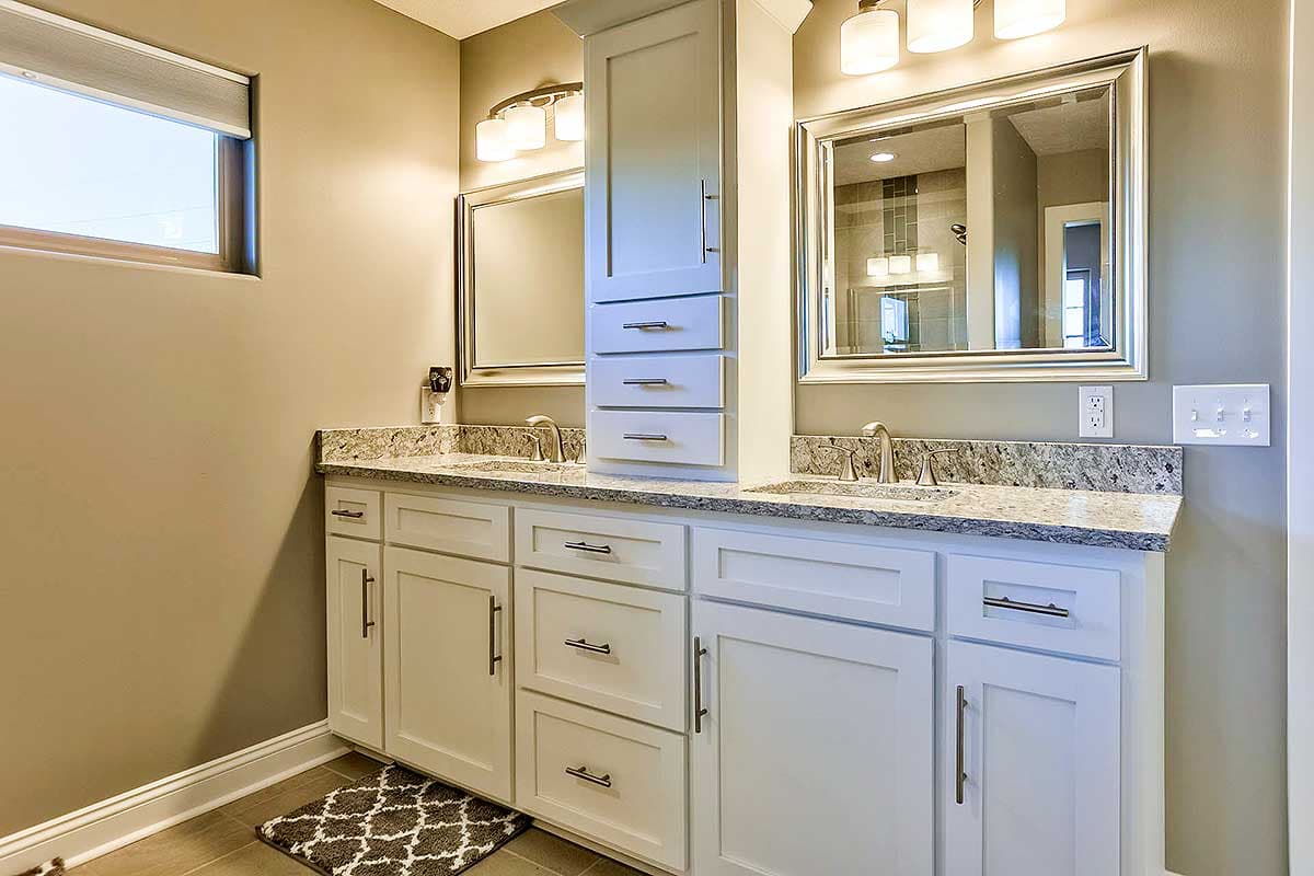 Plan 62570DJ: Family-Friendly Prairie Style House Plan - Image #11 - Northwest, Prairie