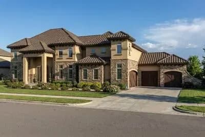 Luxurious European Style House Plan with 5 Bedrooms and 3-Car Garage