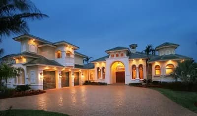 Gracious Courtyard Design