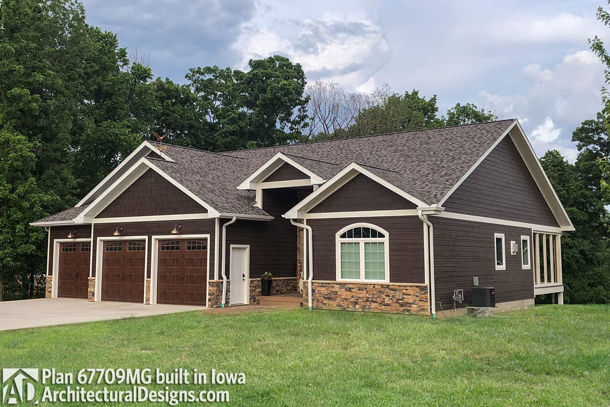 build gallery item - Architectural Designs House Plan 67709MG comes to life in Iowa