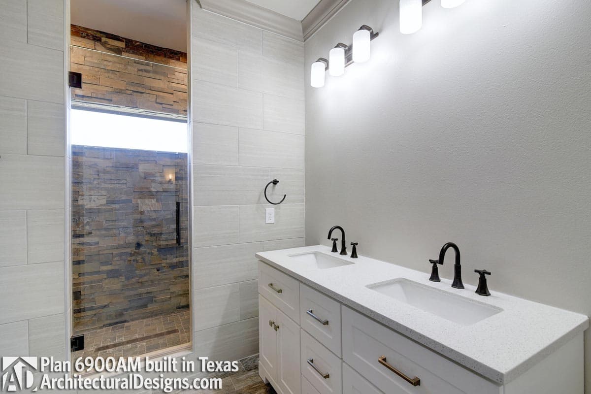 Client Photo id:  261499