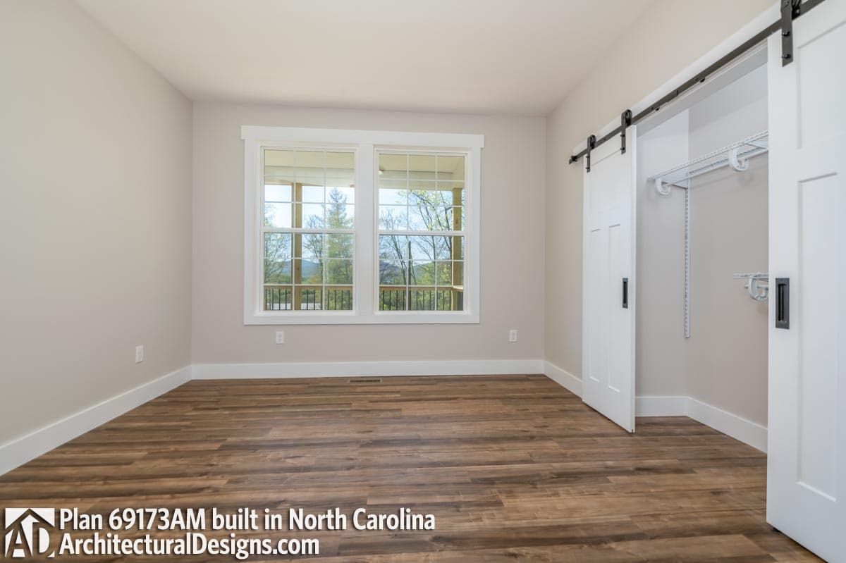 Client Photo id:  370311