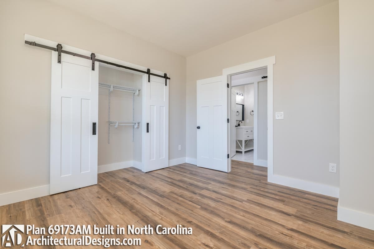 Client Photo id:  370310