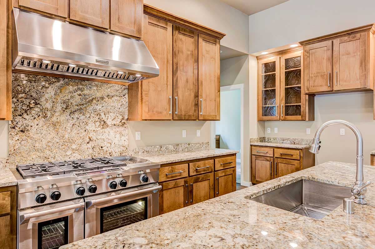 Plan 69579AM: Attractive 3 Bedroom Craftsman Ranch - Image #10 - Craftsman, Northwest, Ranch