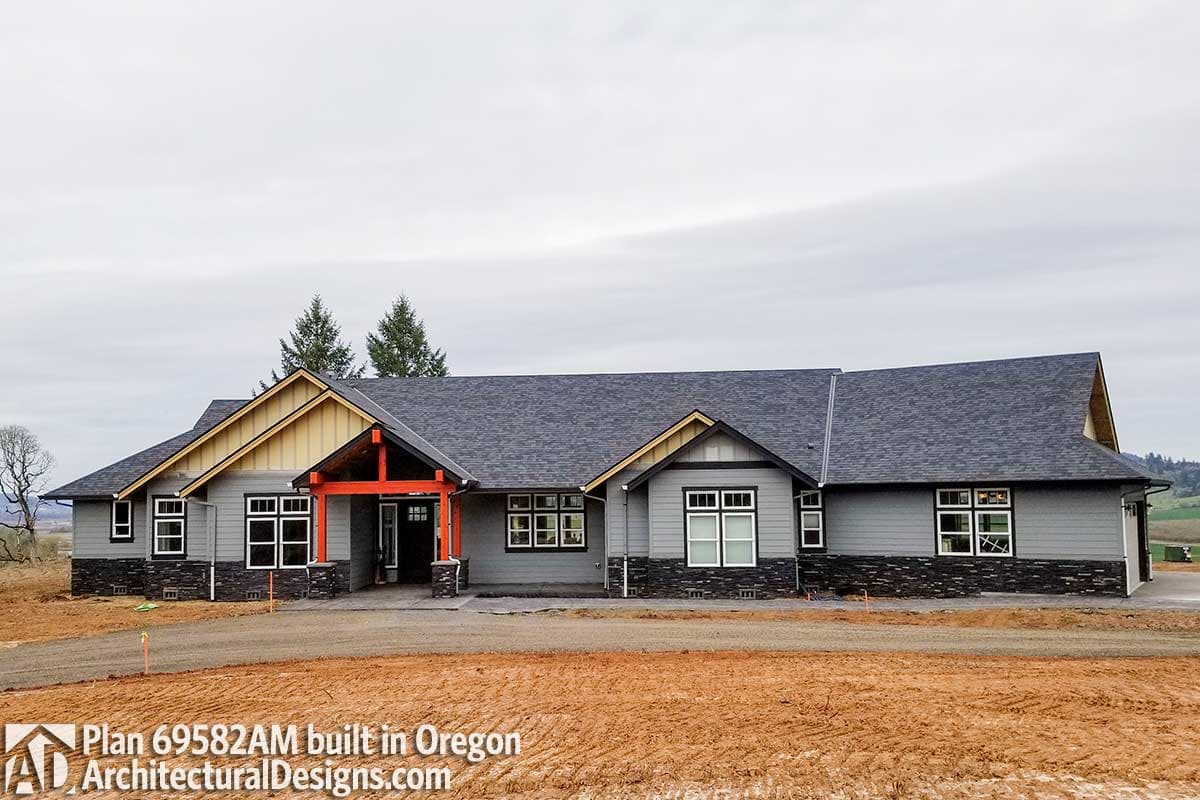 build gallery item - House Plan 69582AM comes to life in Oregon!