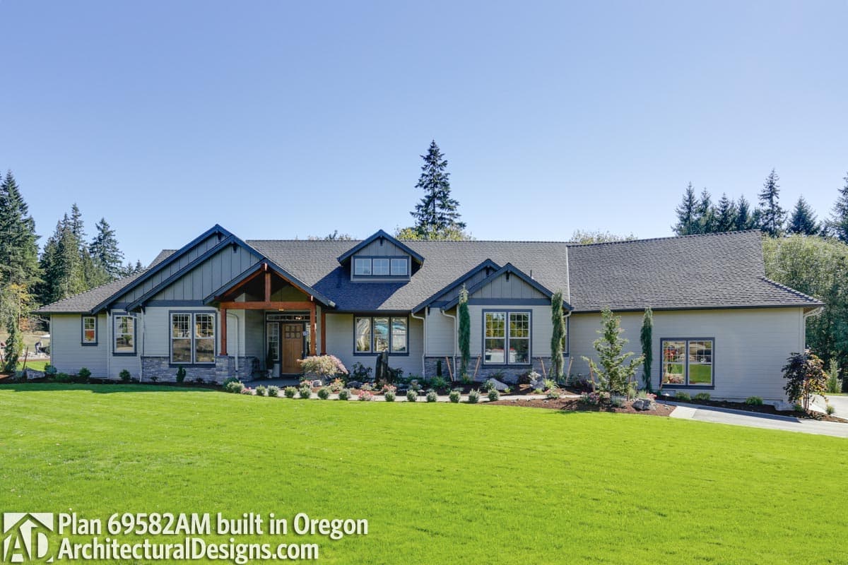 Plan 69582AM: Beautiful One-Story Craftsman House Plan - 2910 Sq Ft - Image #5 - Craftsman, Mountain, Northwest, Ranch
