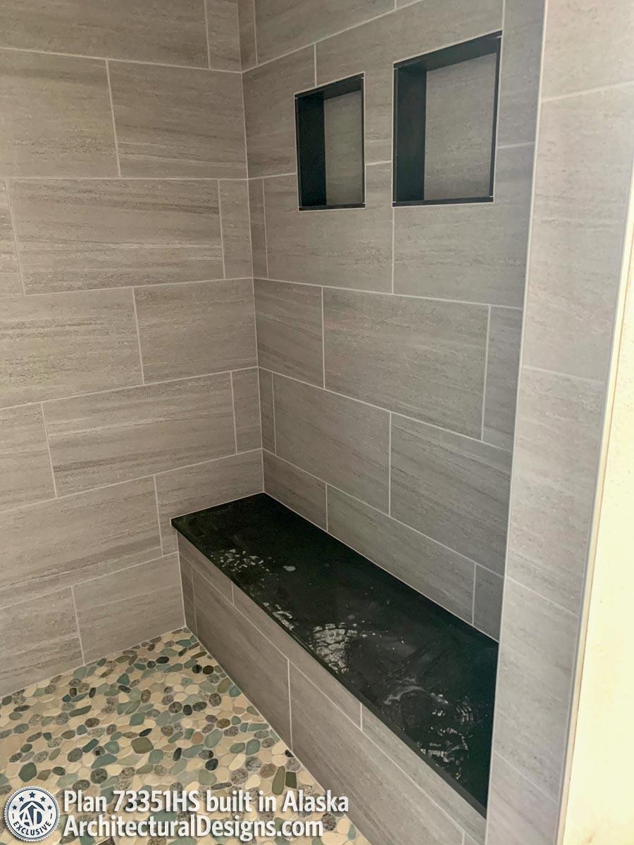 Client Photo id:  381706