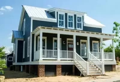 4 Bed Cottage with Exterior Options