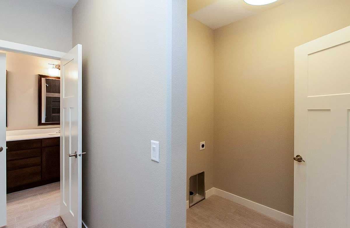 Plan 89984AH: 3-Bedroom Prairie Style Home Plan - Image #17 - European