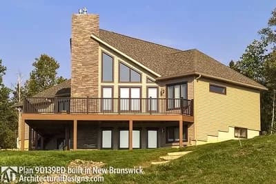 Dramatic Windows for the Sloping Lot