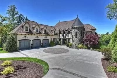 Round or Square Turret