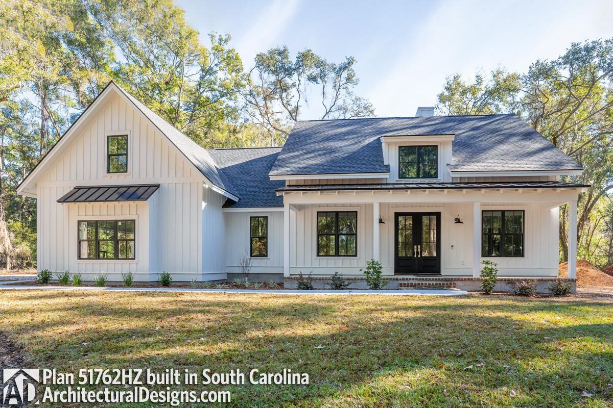 Curated visual reference: Budget Friendly Modern Farmhouse Plan With Bonus Room 51762Hz Photo Inspiration
