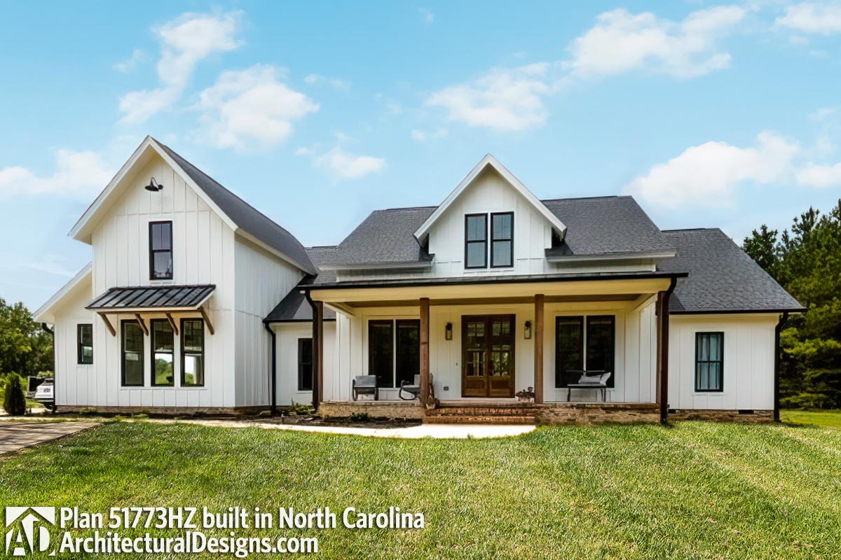 ドスンと一軒家 House Plan 51773HZ comes to life in North Carolina