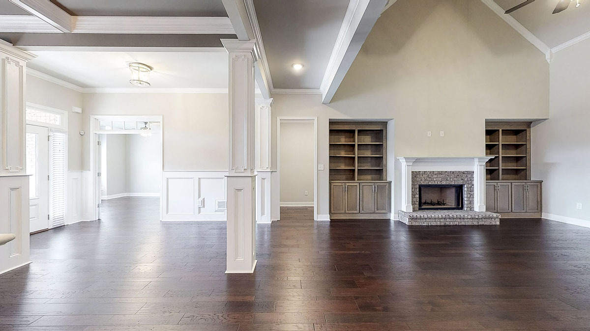Split Bedroom Beauty with Vaulted Keeping Room - 710112BTZ ...
