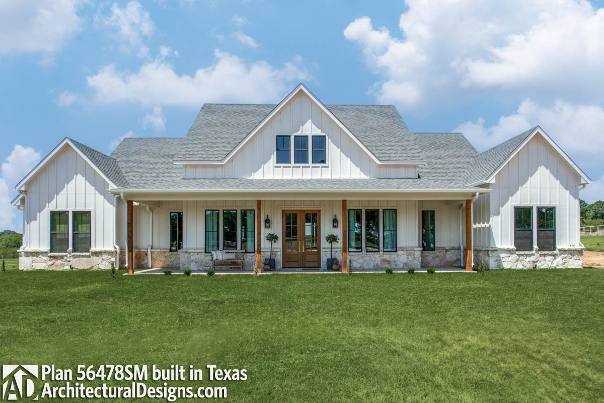 ♪♪ Video Tour of Perfectly Balanced 4-Bed Modern Farmhouse Plan