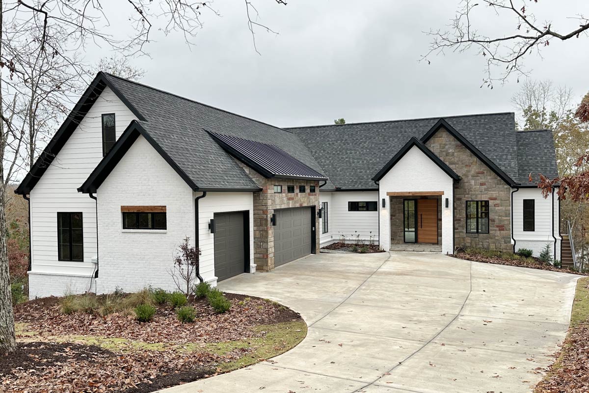 Modification Request for Plan 24423TW: Luxury Transitional Ranch House ...